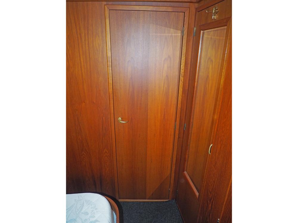 Aft cabin, Accommodation
